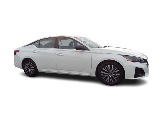Thumbnail: 2025 Nissan Altima - 11
