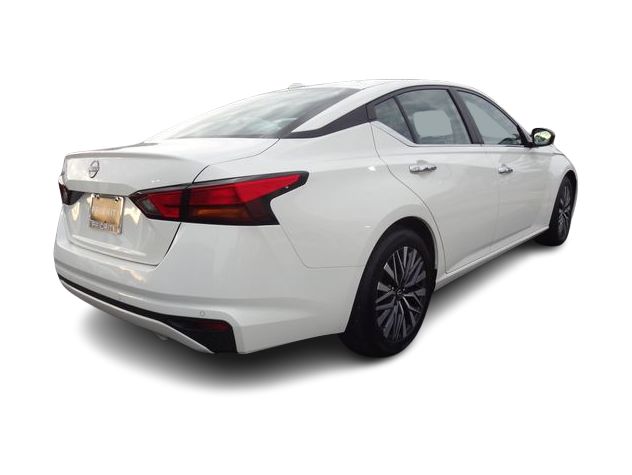 Thumbnail: 2025 Nissan Altima - 12