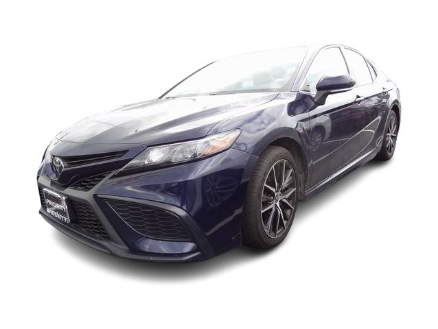 Used 2022 Toyota Camry SE with VIN 4T1G11AK4NU074535 for sale in Casper, WY