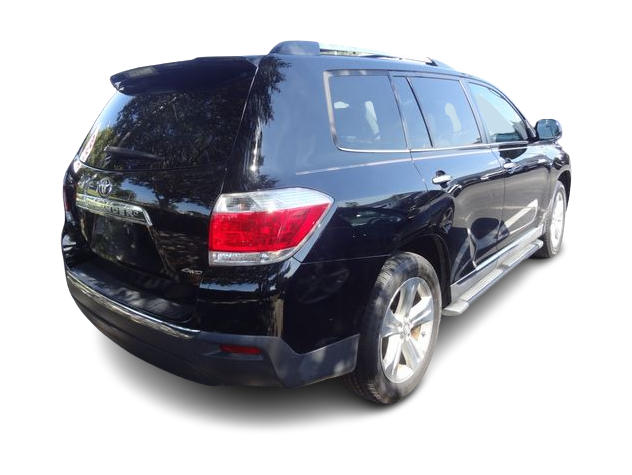 Thumbnail: 2013 Toyota Highlander - 15