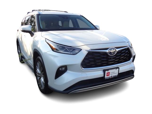 Thumbnail: 2022 Toyota Highlander - 10