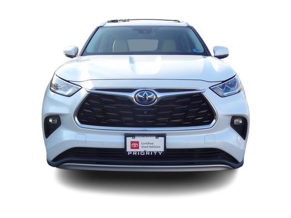 Thumbnail: 2022 Toyota Highlander - 4