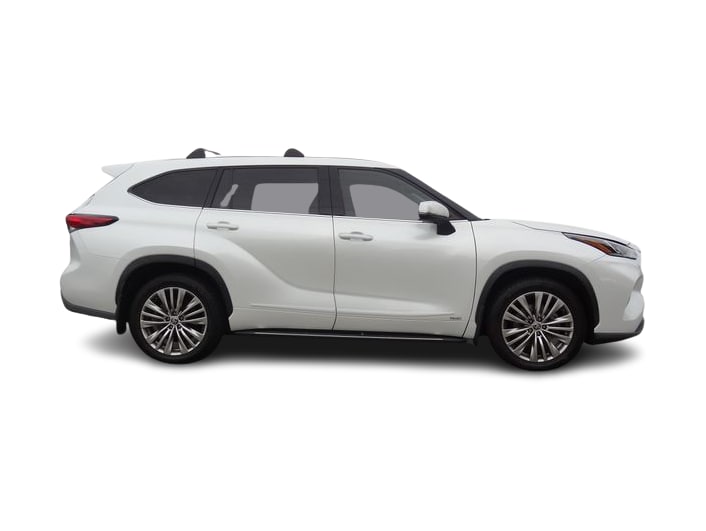 Thumbnail: 2022 Toyota Highlander - 18