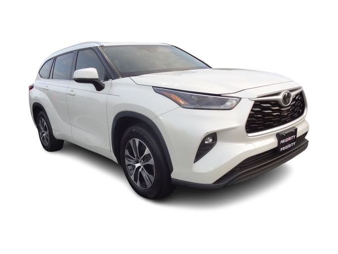 Thumbnail: 2021 Toyota Highlander - 11