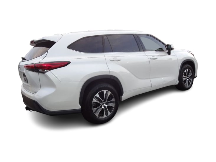 Thumbnail: 2021 Toyota Highlander - 14