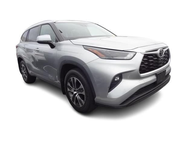 Thumbnail: 2022 Toyota Highlander - 10