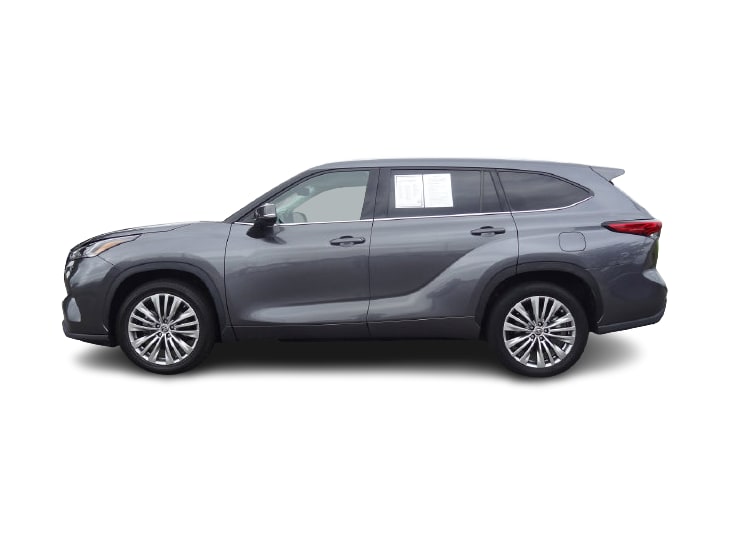 Thumbnail: 2023 Toyota Highlander - 3