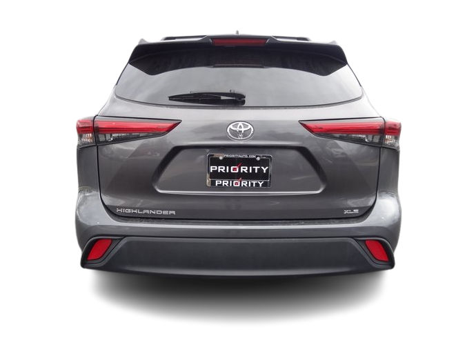 Thumbnail: 2023 Toyota Highlander - 4