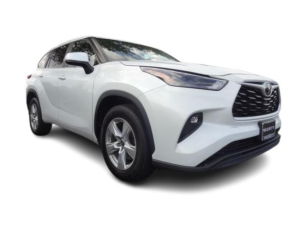 Thumbnail: 2023 Toyota Highlander - 9