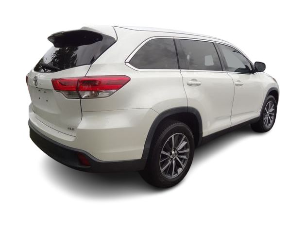 Thumbnail: 2019 Toyota Highlander - 13