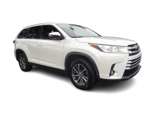 Thumbnail: 2019 Toyota Highlander - 11