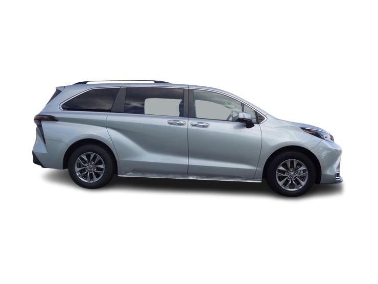 Thumbnail: 2024 Toyota Sienna - 17