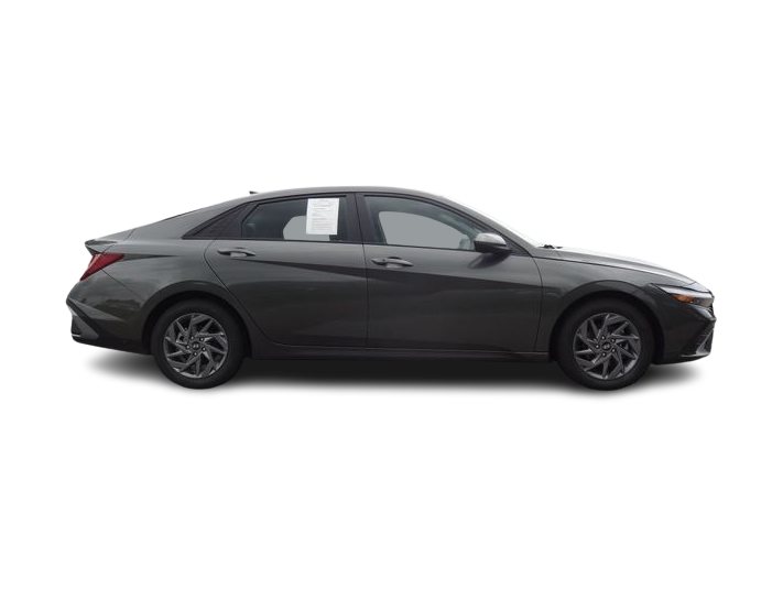 Thumbnail: 2024 Hyundai Elantra - 17