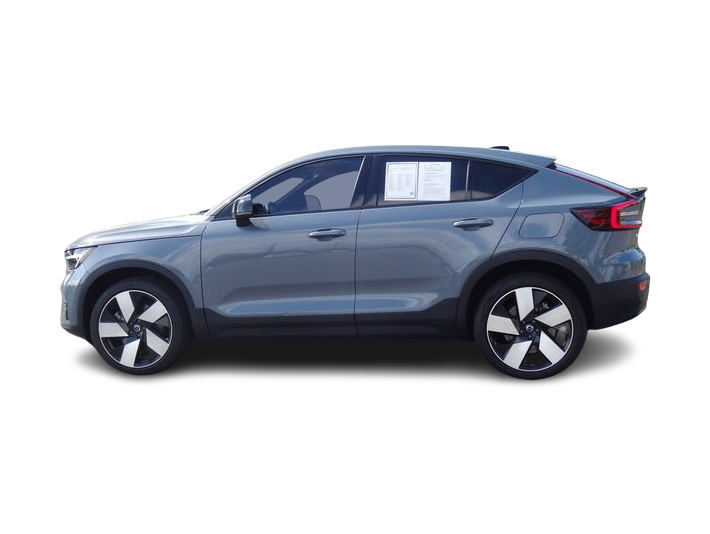 Thumbnail: 2023 Volvo C40 - 3