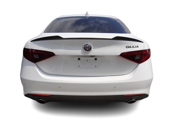 Thumbnail: 2017 Alfa Romeo Giulia - 3