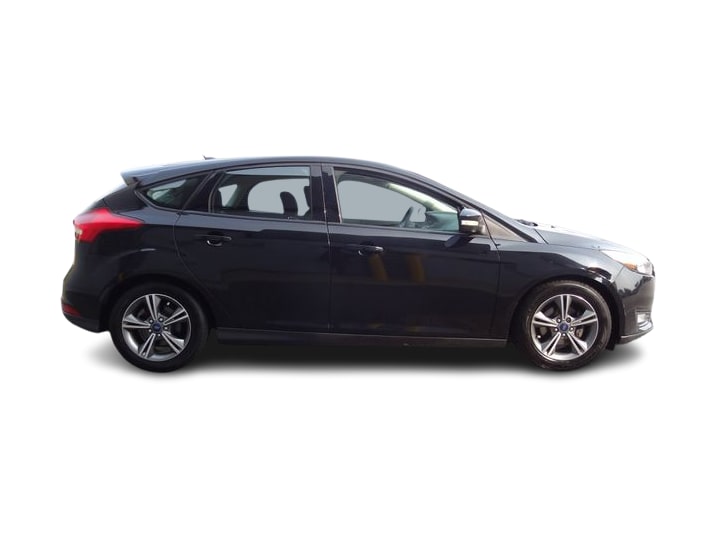 Thumbnail: 2016 Ford Focus - 17