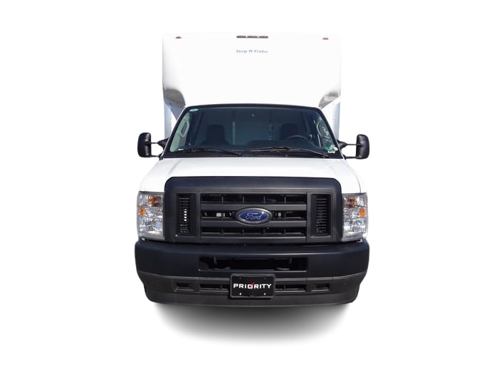 2024 Ford E-Series Cutaway Base