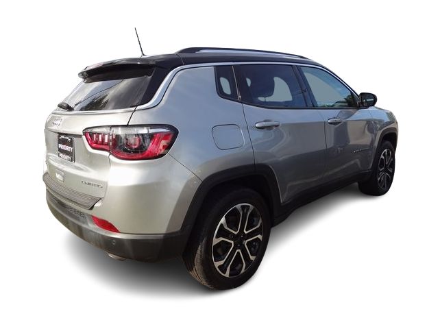 Thumbnail: 2022 Jeep Compass - 11
