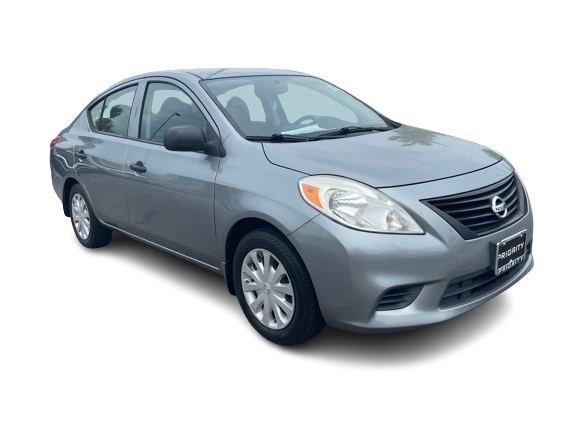 2013 Nissan Versa S Plus 18