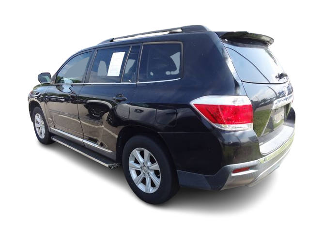 Thumbnail: 2013 Toyota Highlander - 2