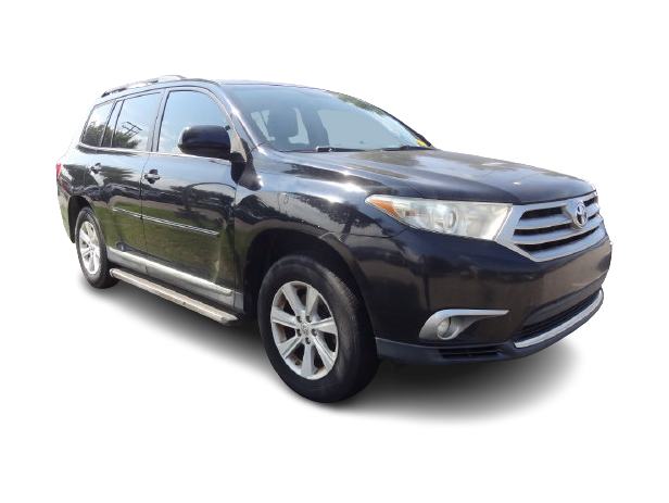 Thumbnail: 2013 Toyota Highlander - 9