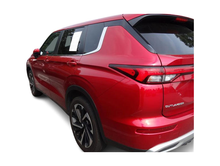 Thumbnail: 2024 Mitsubishi Outlander - 2