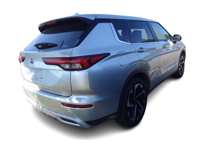 Thumbnail: 2024 Mitsubishi Outlander - 15