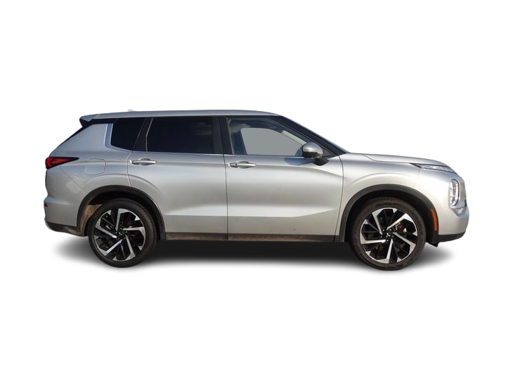 Thumbnail: 2024 Mitsubishi Outlander - 17