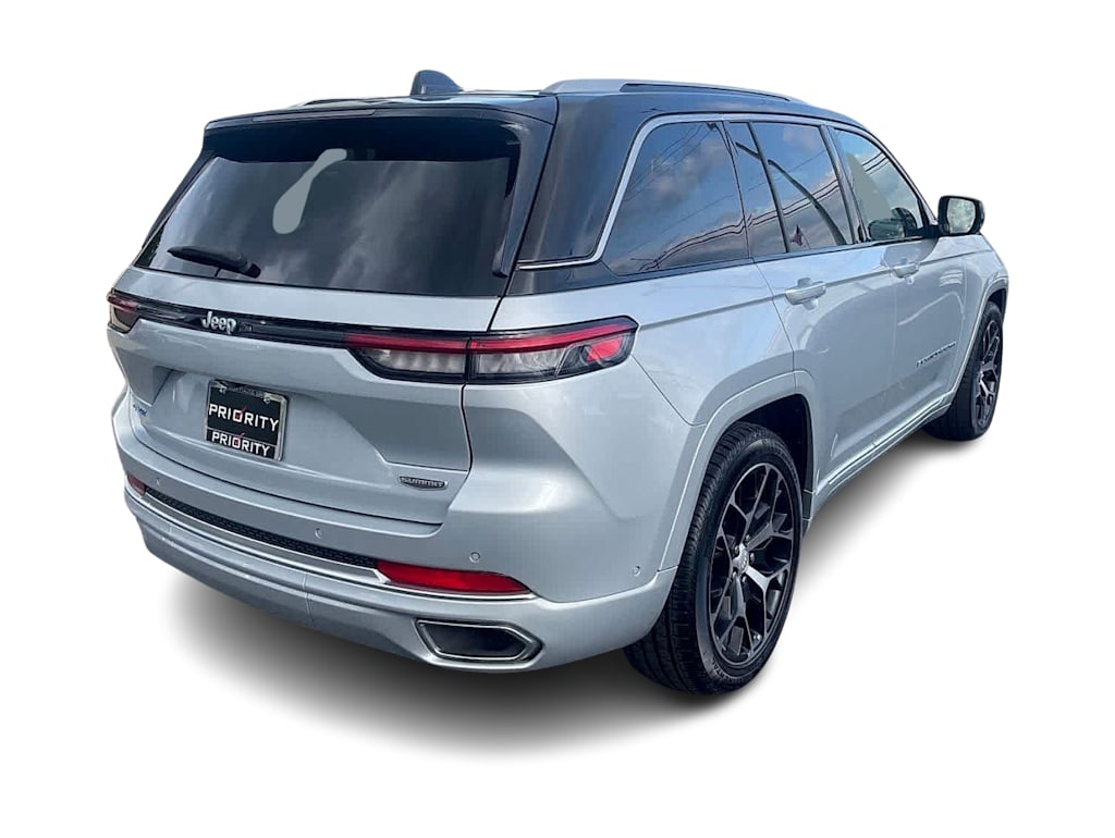 Thumbnail: 2022 Jeep Grand Cherokee - 15