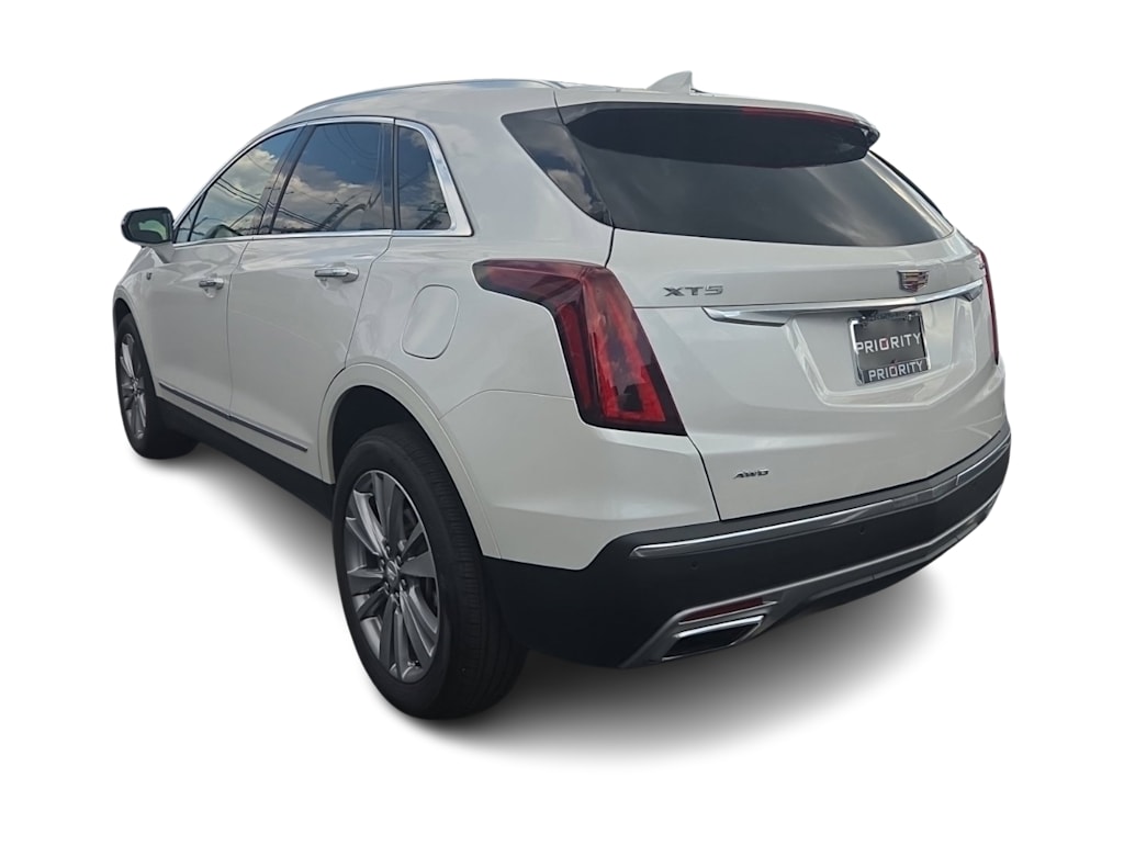 Thumbnail: 2024 Cadillac XT5 - 4