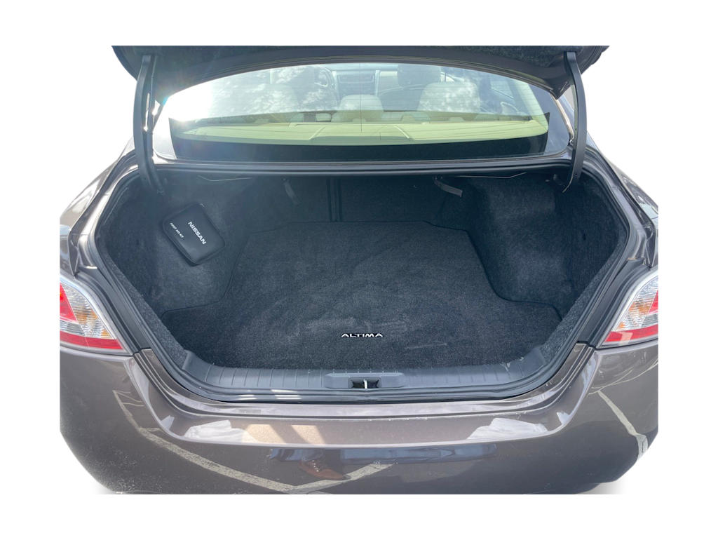 Thumbnail: 2015 Nissan Altima - 15