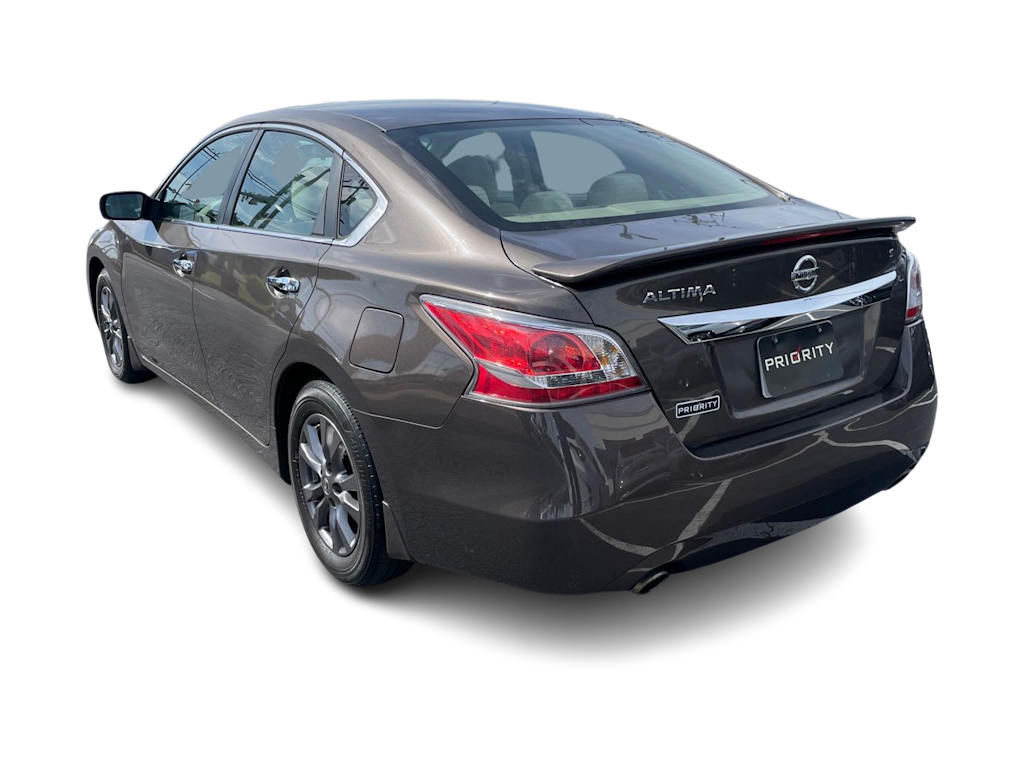 Thumbnail: 2015 Nissan Altima - 4