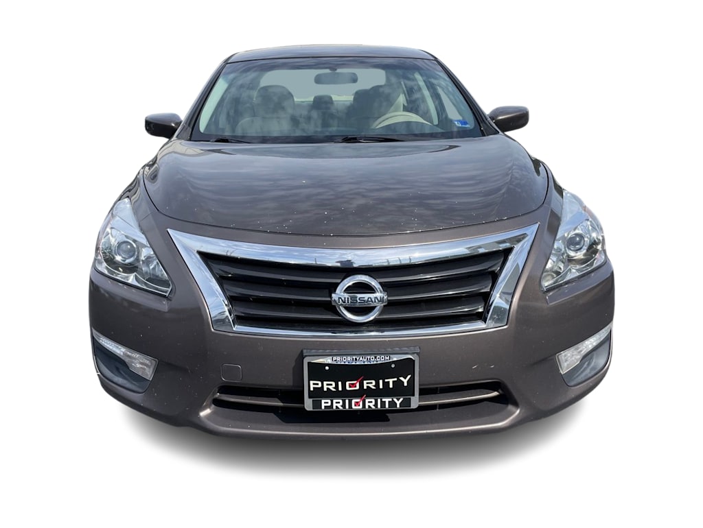Thumbnail: 2015 Nissan Altima - 6