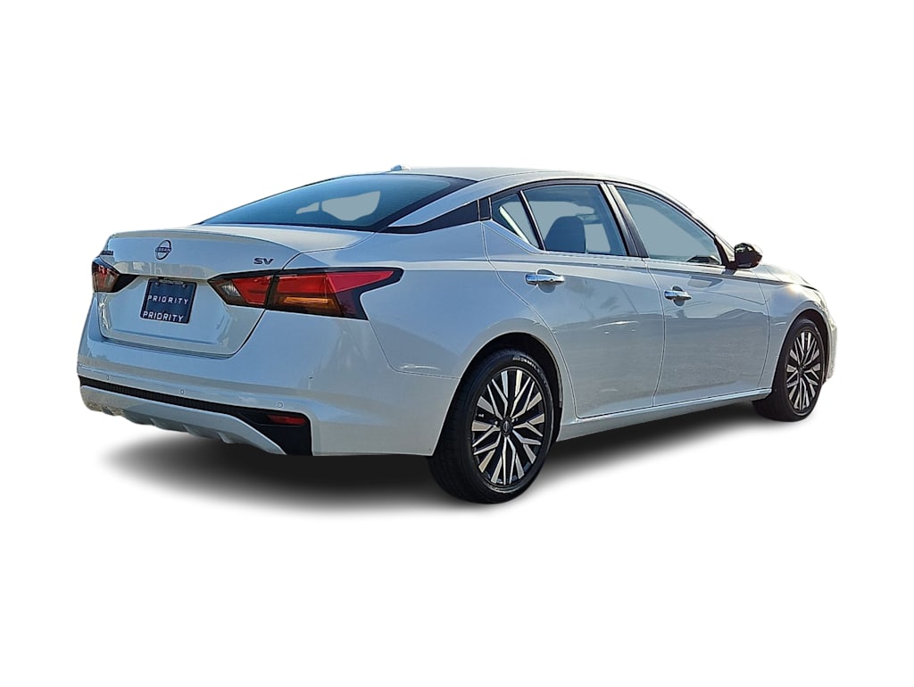 Thumbnail: 2024 Nissan Altima - 19