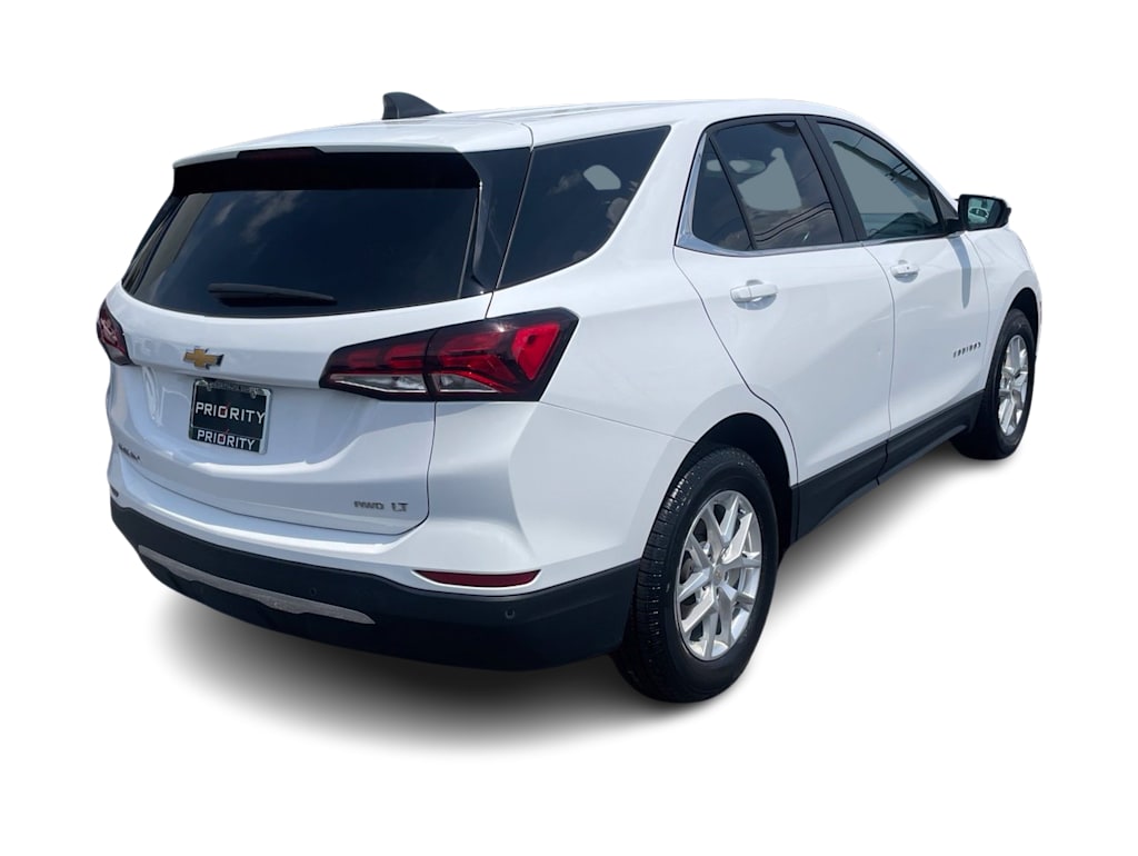 Thumbnail: 2024 Chevrolet Equinox - 16
