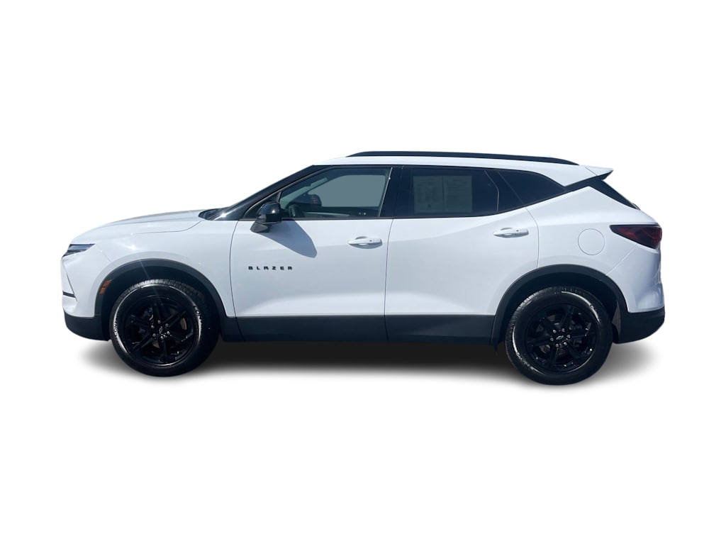Thumbnail: 2023 Chevrolet Blazer - 3