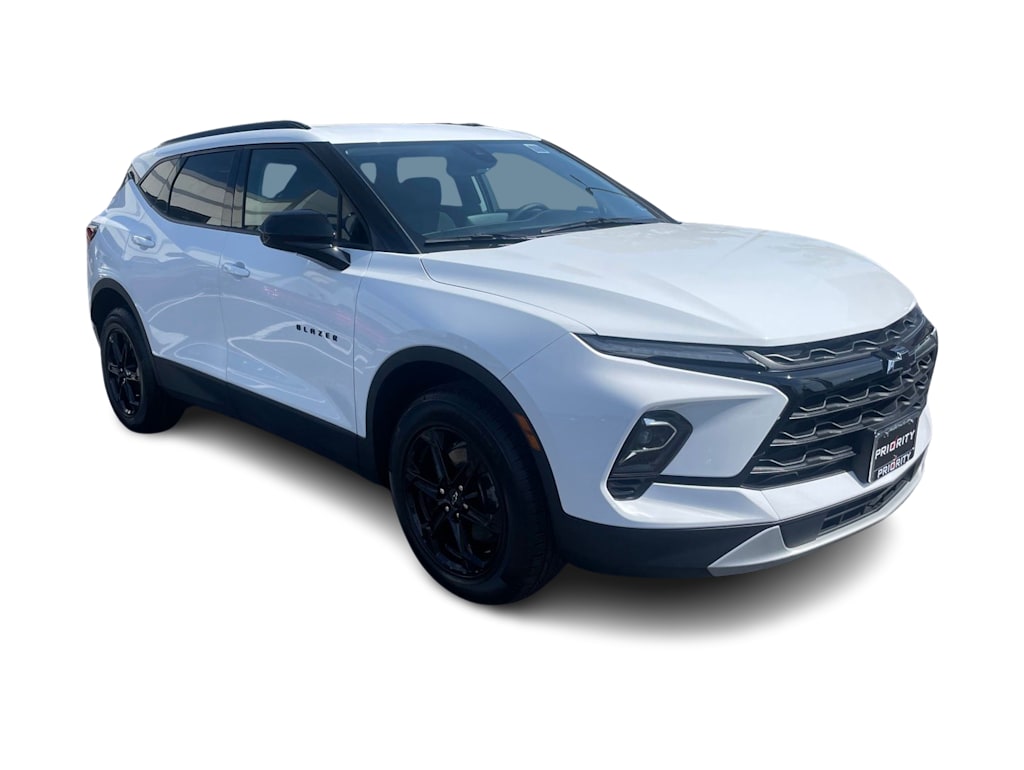 Thumbnail: 2023 Chevrolet Blazer - 20