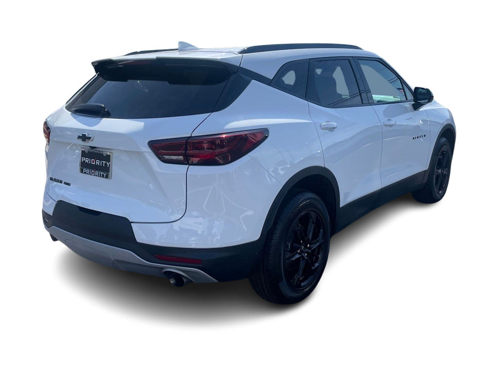 Thumbnail: 2023 Chevrolet Blazer - 18