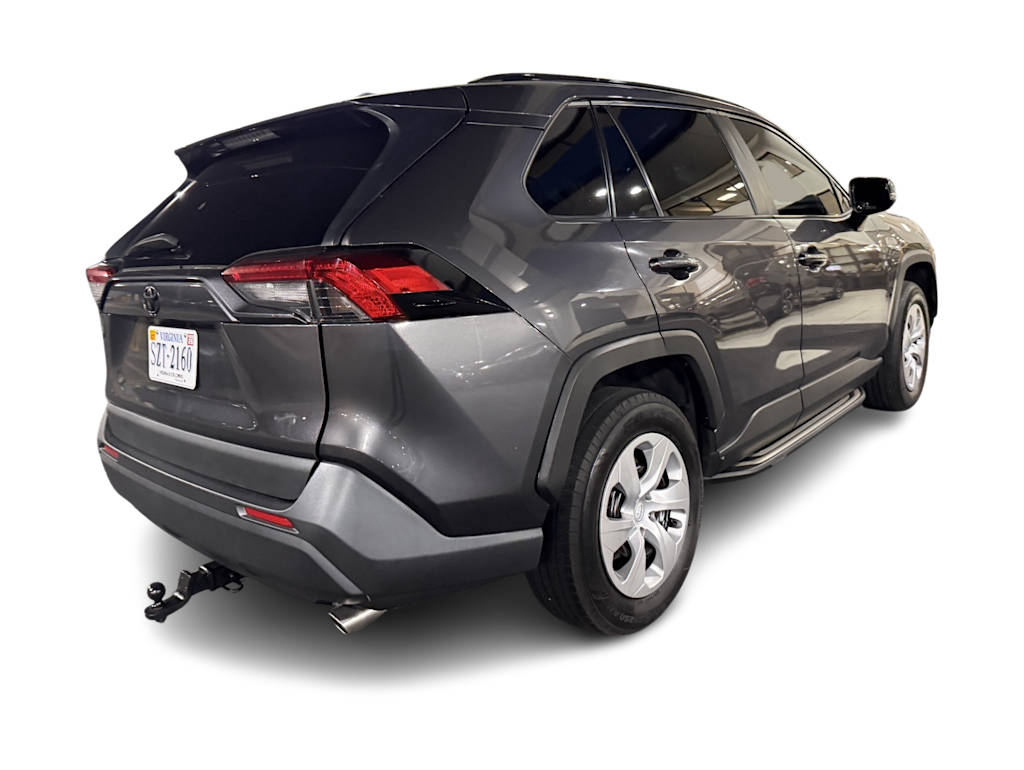 Thumbnail: 2019 Toyota RAV4 - 8