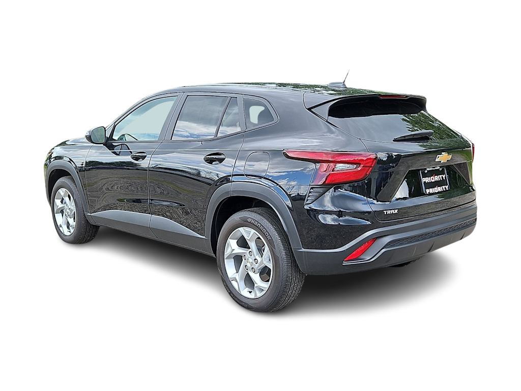 Thumbnail: 2025 Chevrolet Trax - 4