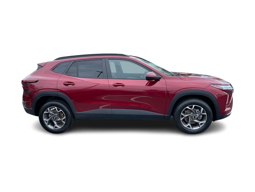 Thumbnail: 2025 Chevrolet Trax - 17