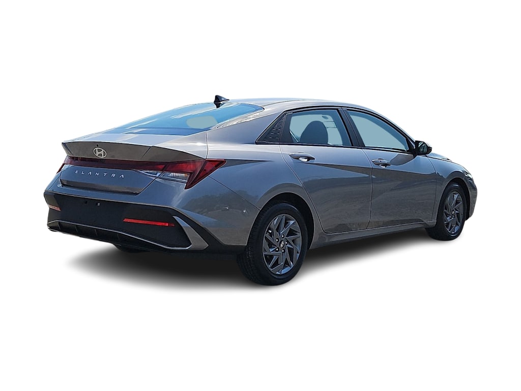 Thumbnail: 2024 Hyundai Elantra - 19