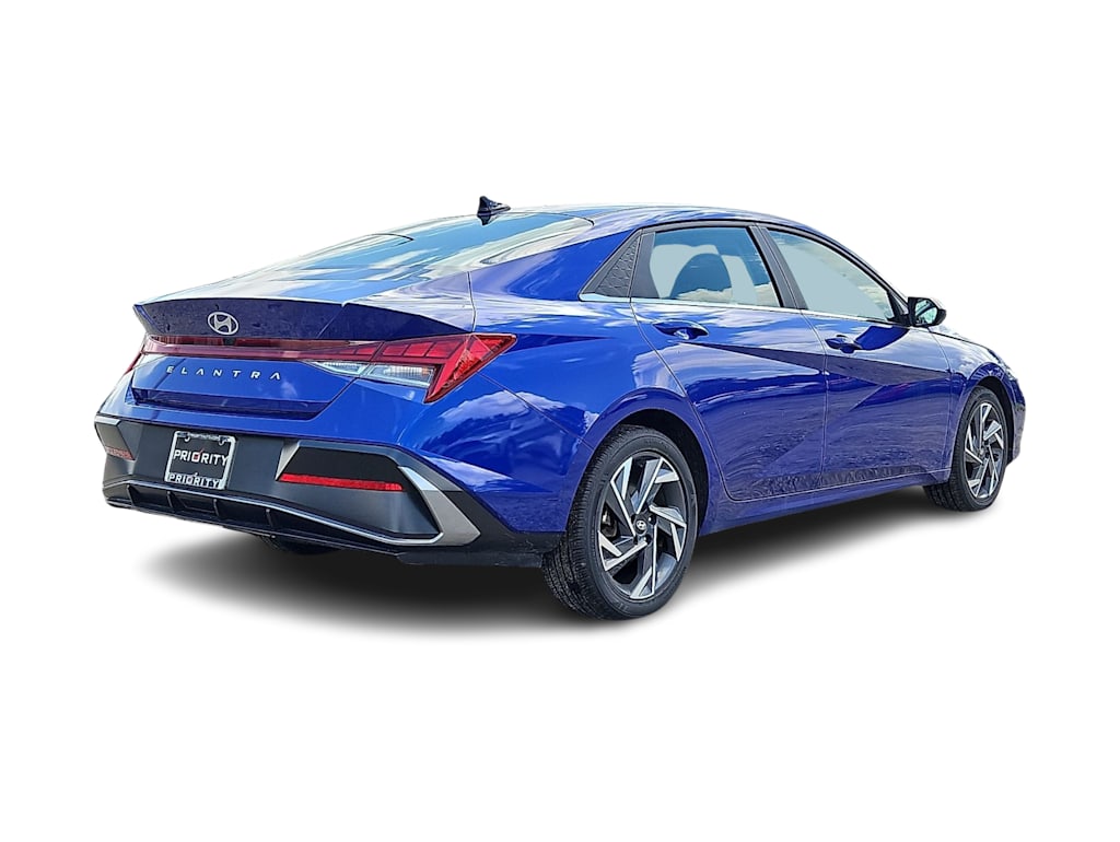 Thumbnail: 2025 Hyundai Elantra - 18