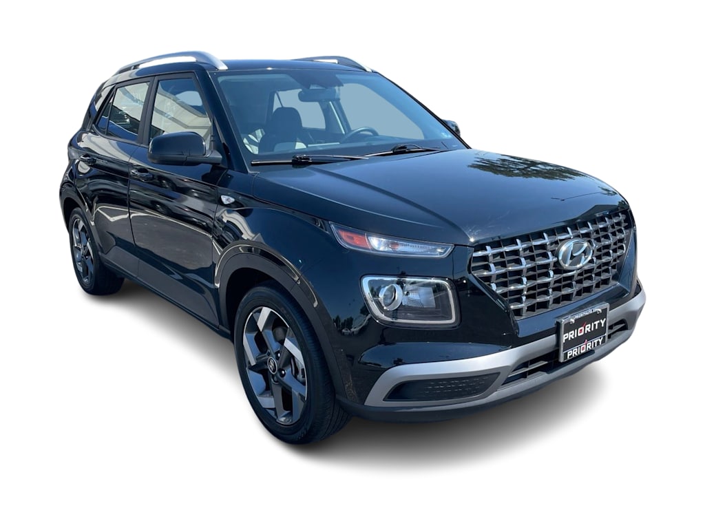 Thumbnail: 2023 Hyundai Venue - 18