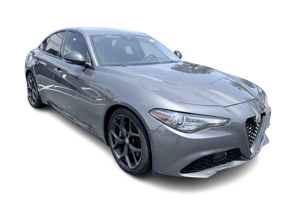 2020 Alfa Romeo Giulia Base 10