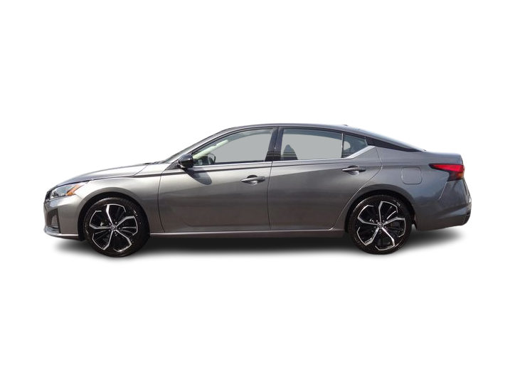 Thumbnail: 2023 Nissan Altima - 3