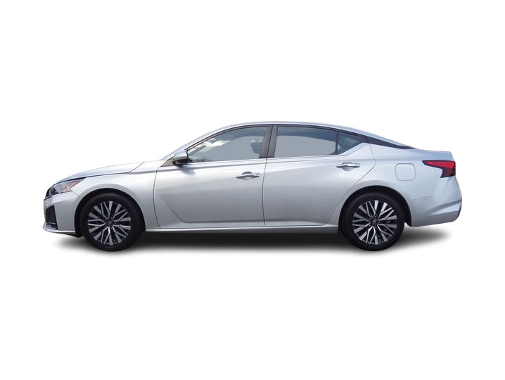 Thumbnail: 2023 Nissan Altima - 3