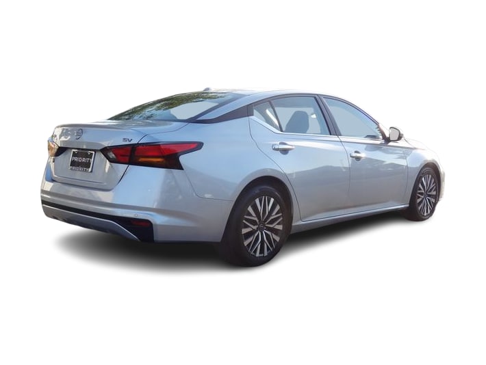 Thumbnail: 2023 Nissan Altima - 16