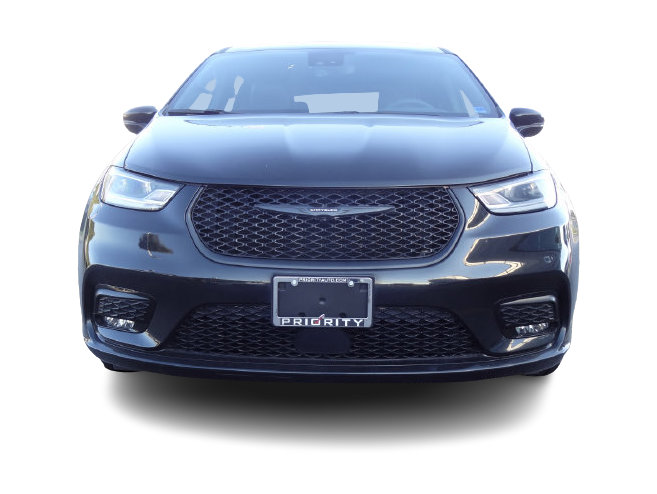 Thumbnail: 2022 Chrysler Pacifica - 4