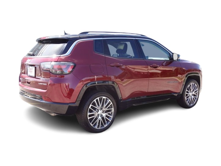Thumbnail: 2022 Jeep Compass - 17